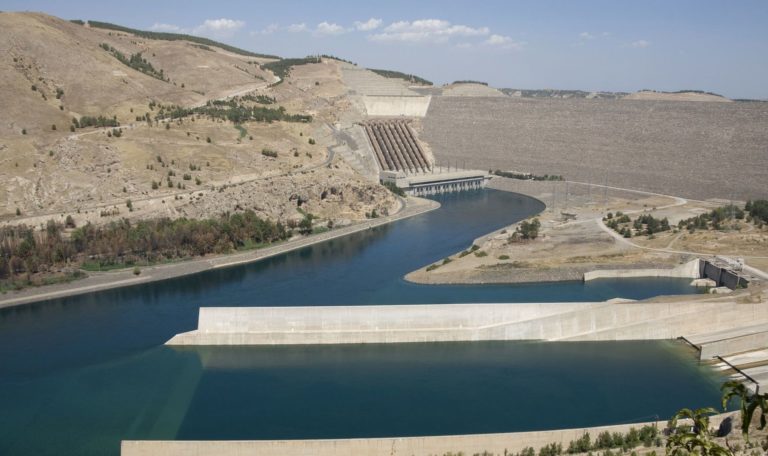 Barrage d'Atatürk en Turquie sur l'Euphrate