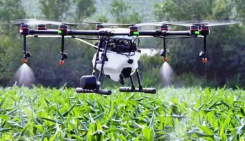 Autoriser l’épandage de pesticides par drones : un cheval de Troie à éviter à tout prix